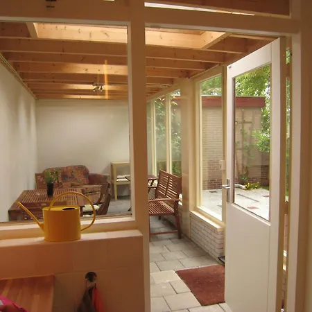 Charming Home By The Lake *