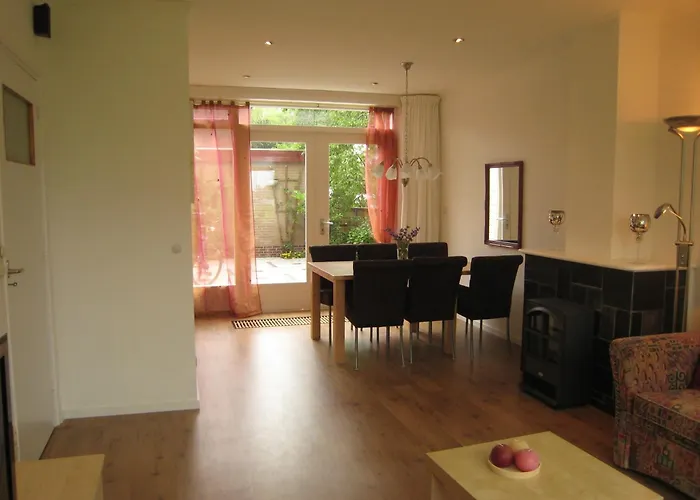 Charming By The Prázdninový dům West-Graftdijk